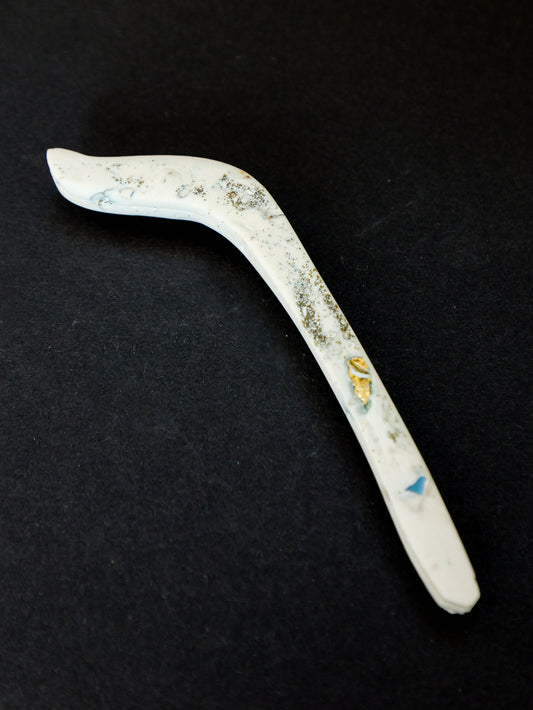 Brush stroke pin