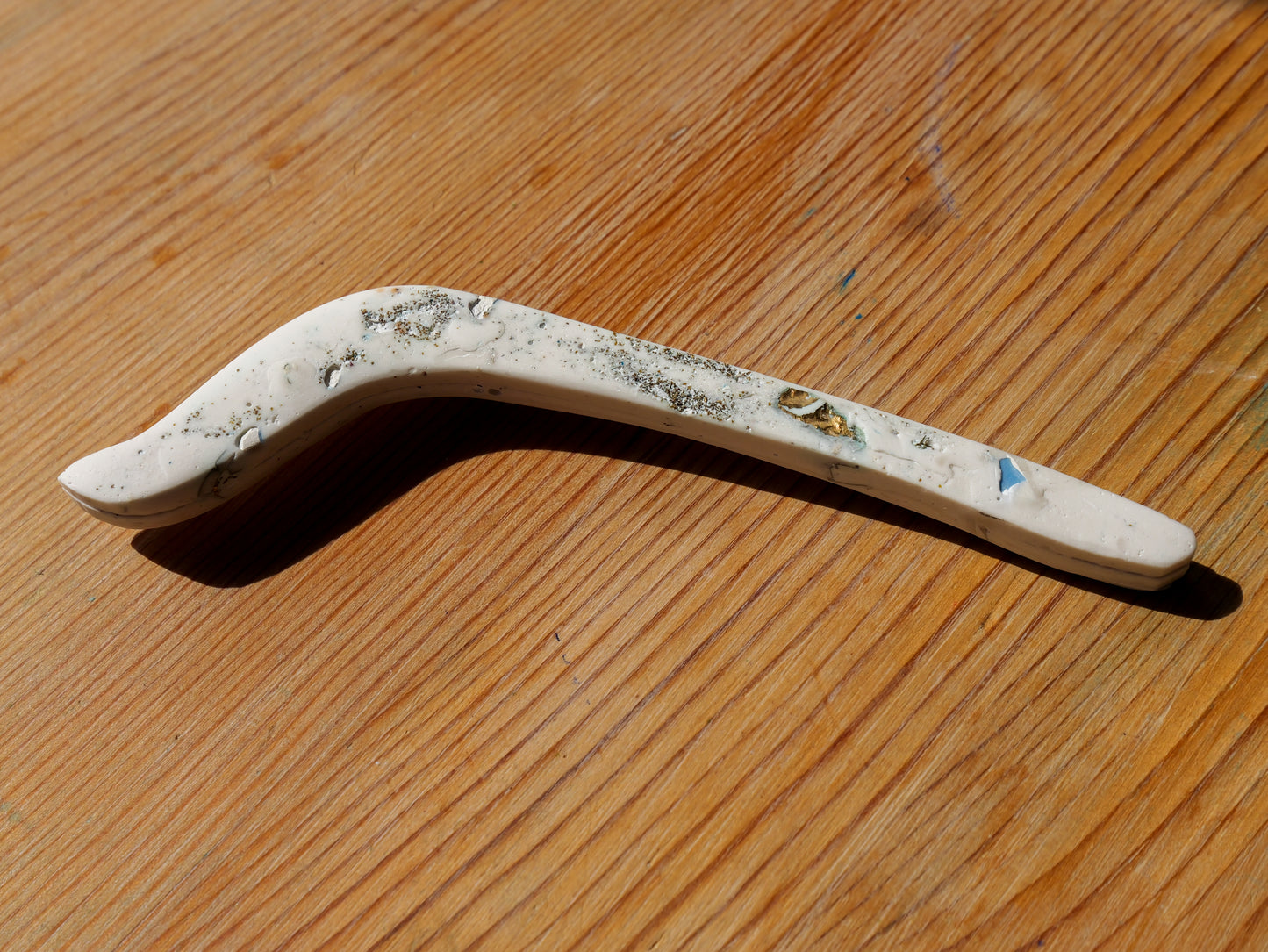 Brush stroke pin